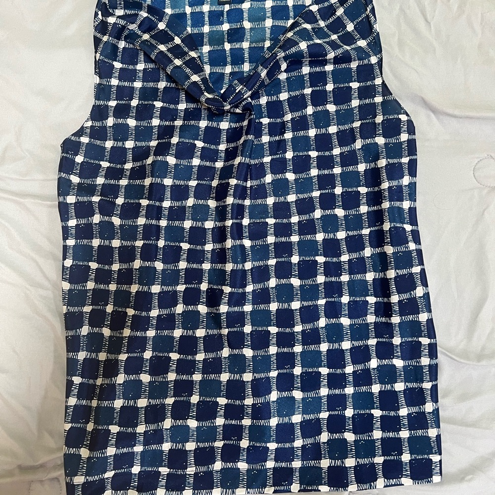 Banana republic blouse size small.